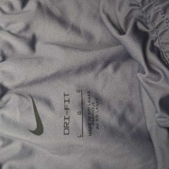 NWT Womens Nike Dri-FIT Light Purple High Waisted Shorts- Size Large - Picture 2 of 4